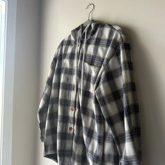 SHEIN Plaid Button-Up Jacket with Hood - Picture 5 of 8